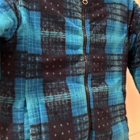 Columbia Kids Reversible Hooded Puffer Jacket - Picture 9 of 10